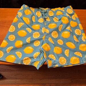 🍋 *NWT* Lemon Print Men's Shorts - Blue and Yellow. Size:XL